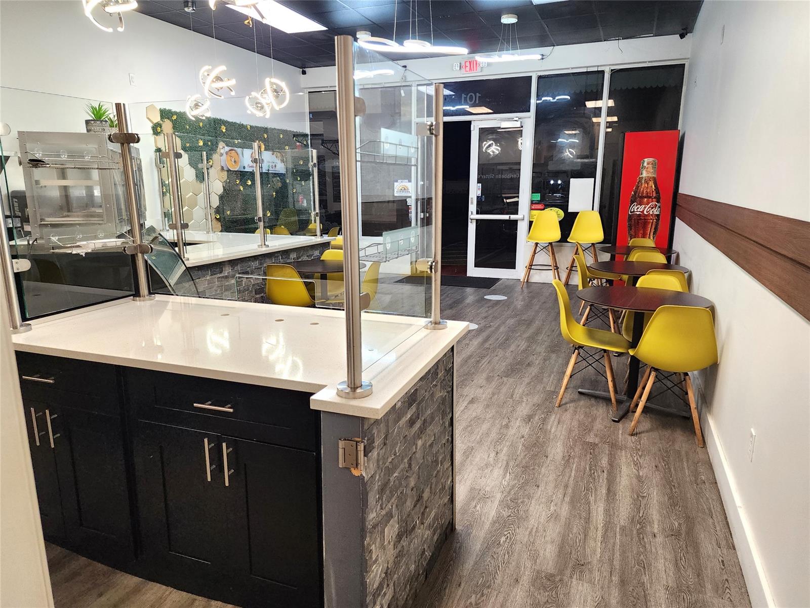 Convenient free standing